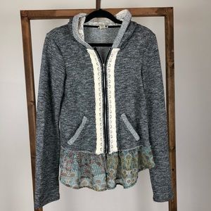 Buckle Gimmicks Brand zip up with lace and frill